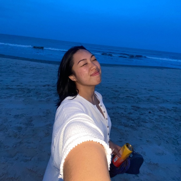 Meet your Posher, Angie - Picture 1 of 1